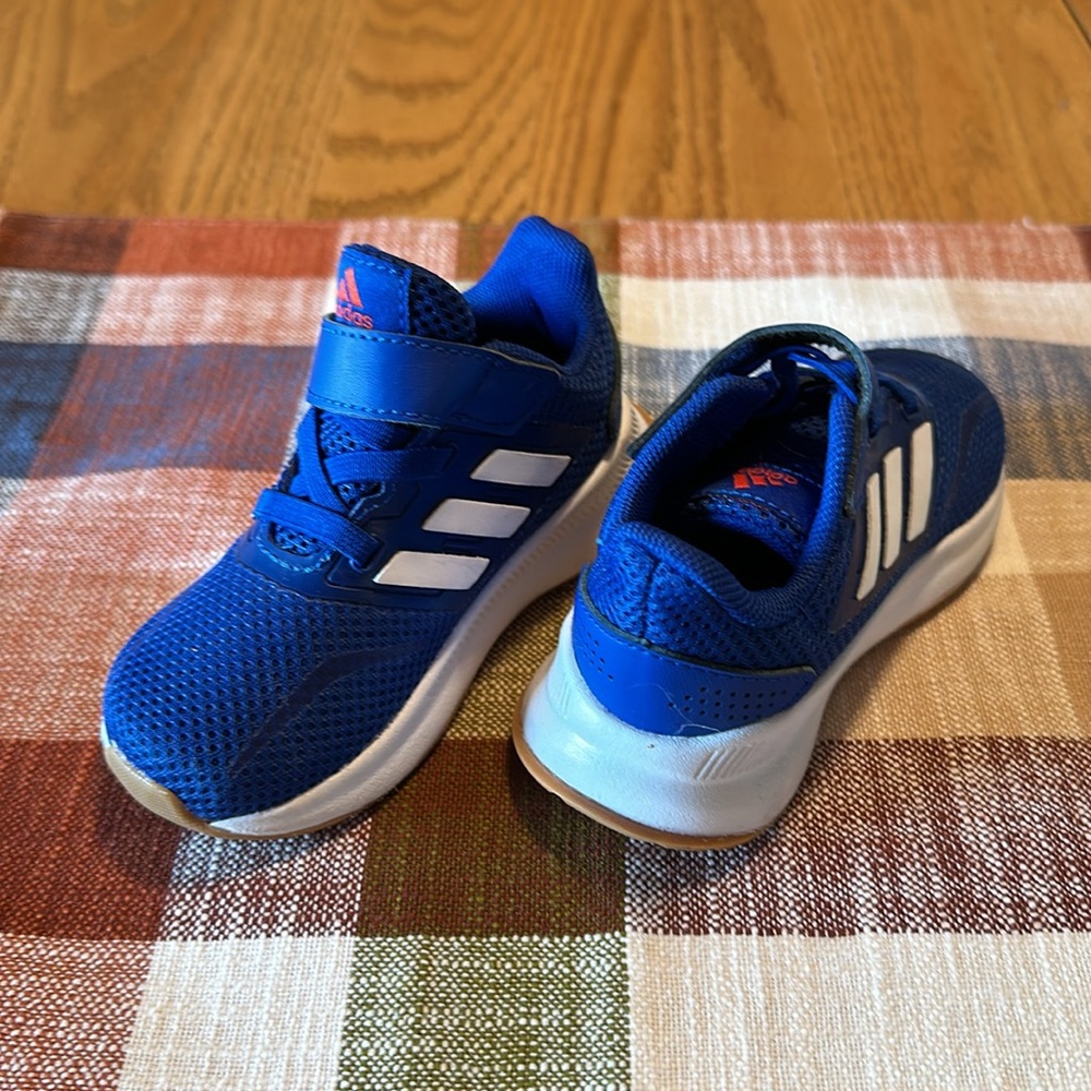 6k adidas toddler sneakers - Picture 2 of 4